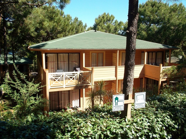 Imagen de los exteriores del Hotel R&eacute;sidence Les Pins. Foto 11