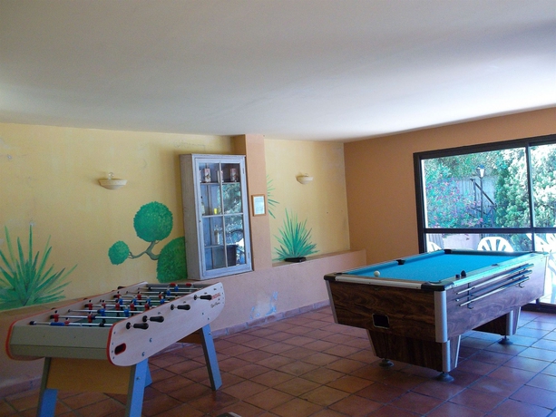 Imagen de los interiores del Hotel R&eacute;sidence Les Pins. Foto 14