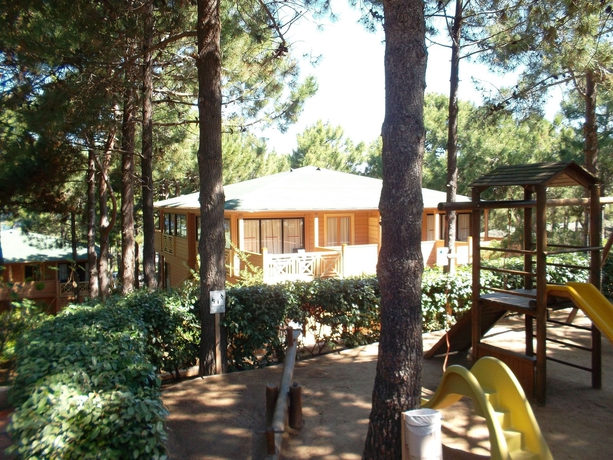 Imagen de los exteriores del Hotel R&eacute;sidence Les Pins. Foto 12