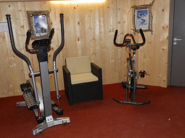 Imagen de los interiores del Hotel R&eacute;sidence Les Thermes C&ocirc;t&eacute; Chalet. Foto 16