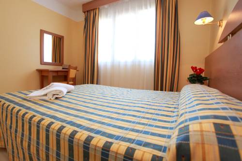 Imagen de la habitación del Hotel R&eacute;sidence L'oliveraie. Foto 7
