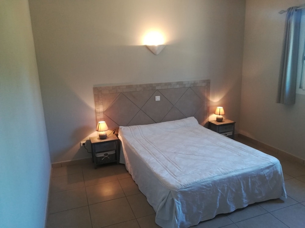 Imagen de la habitación del Hotel R&eacute;sidence Marina Di A Testa. Foto 16