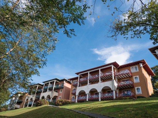 Imagen de los exteriores del Hotel R&eacute;sidence Mer & Golf Soko-Eder. Foto 4