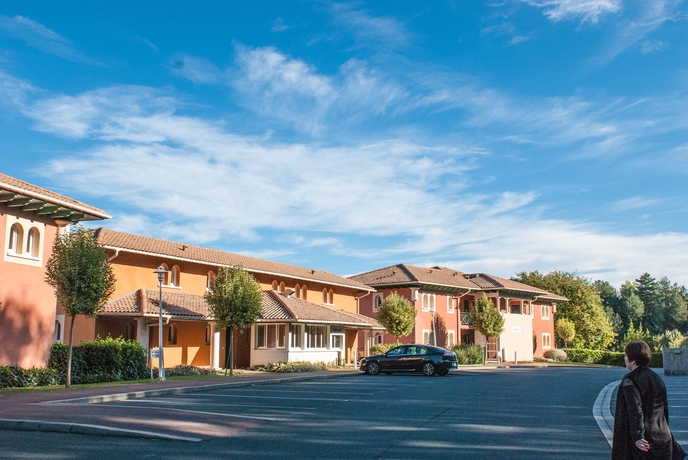 Imagen general del Hotel R&eacute;sidence Mer & Golf Soko-Eder. Foto 1