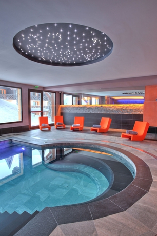 Imagen de la piscina del Hotel R&eacute;sidence Montana Plein Sud. Foto 14