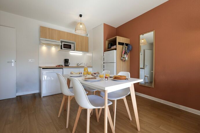 Imagen de la habitación del Hotel Résidence Nemea Le Domaine D'uhaina. Foto 11