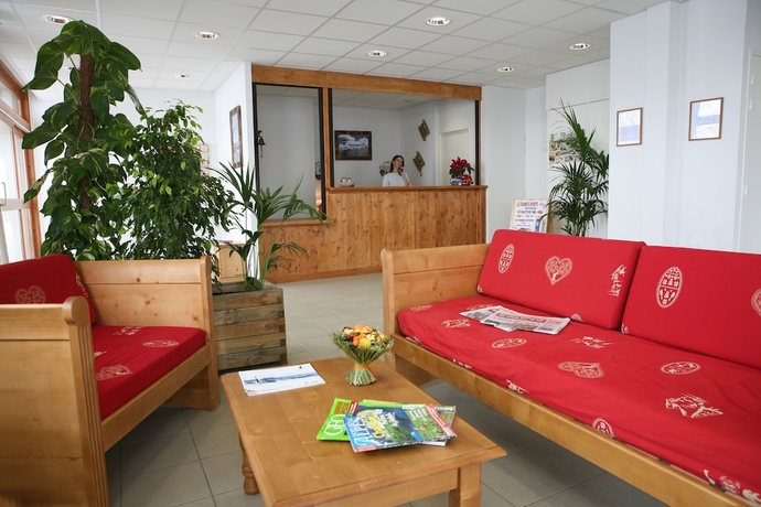 Imagen de los interiores del Hotel R&eacute;sidence Nemea Les Chalets Des Cimes. Foto 19