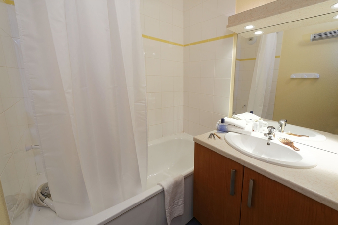 Imagen de la habitación del Hotel Résidence Nemea Les Chalets Du Belvédère. Foto 7