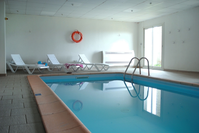 Imagen de la piscina del Hotel R&eacute;sidence Nemea Royal Peyragudes. Foto 14