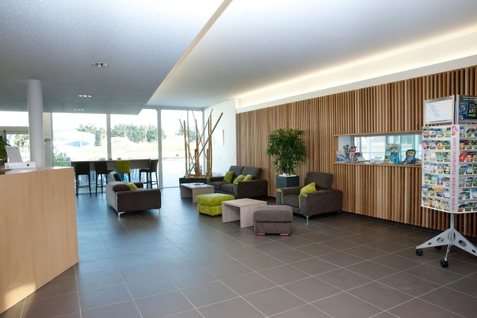 Imagen de los interiores del Hotel R&eacute;sidence Nemea les Grands Rochers. Foto 17
