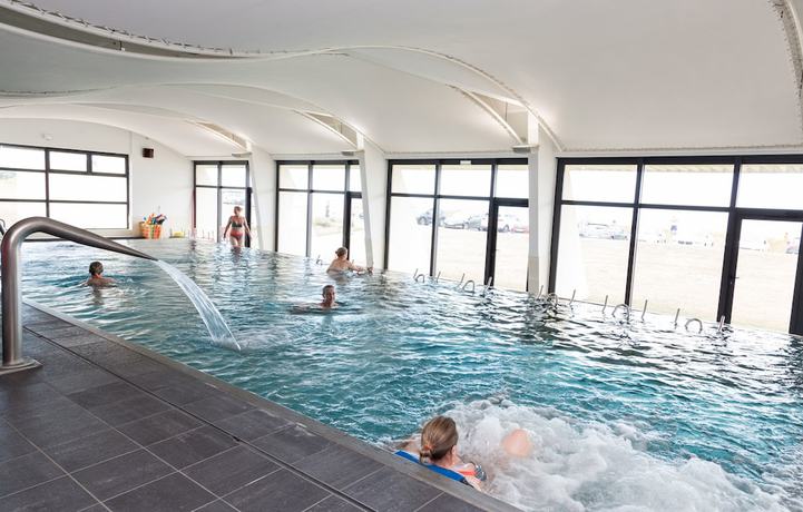 Imagen de la piscina del Hotel R&eacute;sidence Odalys Fleur De Sel, GUIDEL. Foto 19