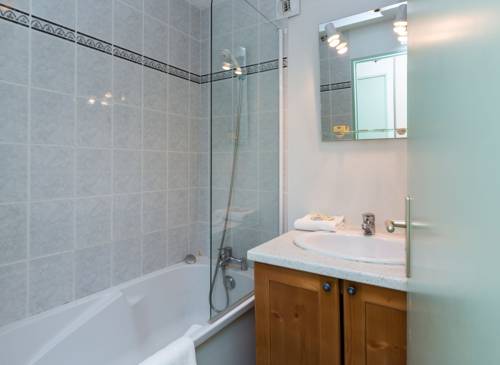 Imagen de la habitación del Hotel R&eacute;sidence Odalys Le Blanchot. Foto 5