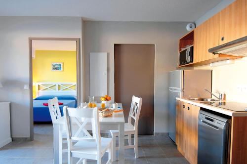 Imagen de la habitación del Hotel R&eacute;sidence Odalys Les Oc&eacute;anides. Foto 6