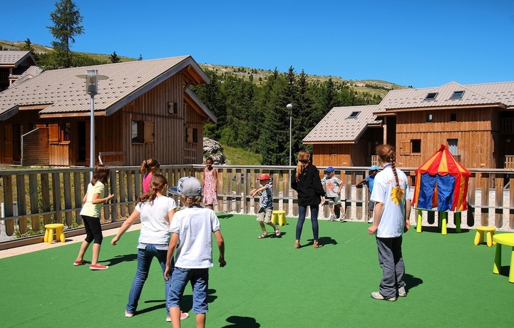 Imagen de los exteriores del Hotel R&eacute;sidence Odalys L'or&eacute;e Des Pistes. Foto 14