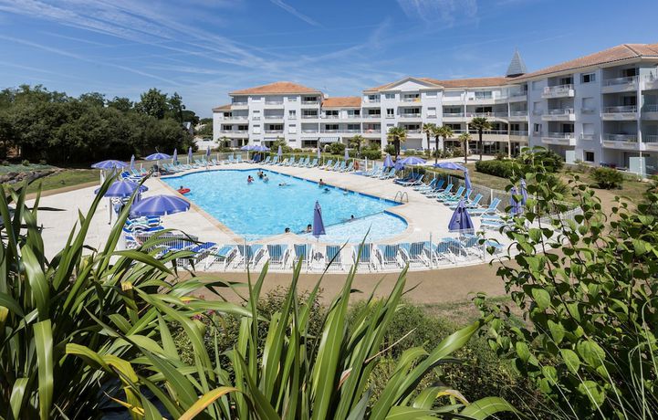 Imagen de la piscina del Hotel Résidence Odalys Thalassa. Foto 17