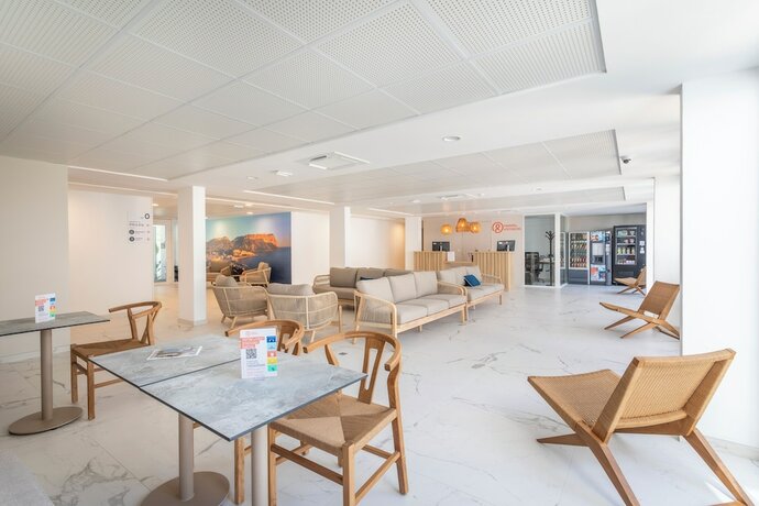 Imagen general del Hotel R&eacute;sidence Pierre and Vacances Cap Cassis Calanques. Foto 7