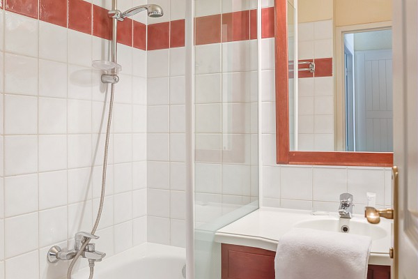 Imagen de la habitación del Hotel Résidence Pierre and Vacances Le Parc D'arradoy. Foto 2