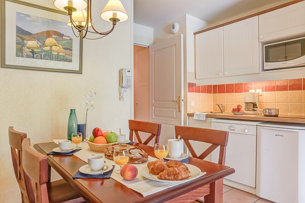 Imagen de la habitación del Hotel Résidence Pierre and Vacances Le Parc D'arradoy. Foto 5