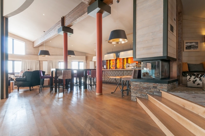 Imagen de los interiores del Hotel R&eacute;sidence Pierre and Vacances Premium L'amara. Foto 19