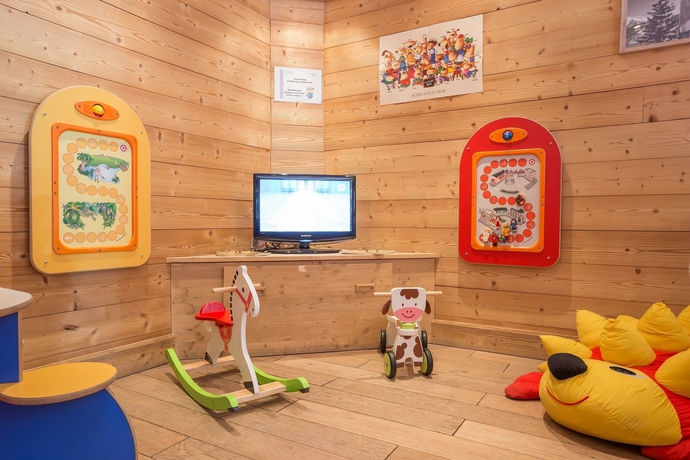 Imagen de los interiores del Hotel Résidence Pierre and Vacances Premium Les Chalets Du Forum. Foto 10