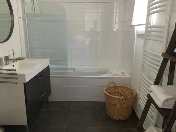 Imagen de los interiores del Hotel R&eacute;sidence Premium Les Villasportovecchio. Foto 9