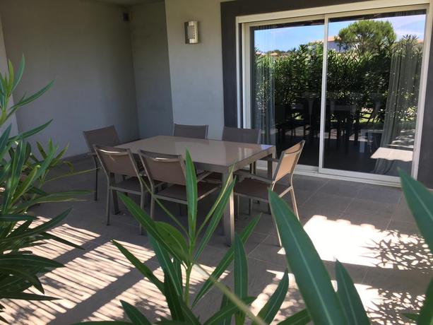 Imagen de la habitación del Hotel R&eacute;sidence Premium Les Villasportovecchio. Foto 6