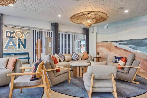 Imagen de los interiores del Hotel R&eacute;sidence Prestige Odalys L\'Or&eacute;e du Parc. Foto 9
