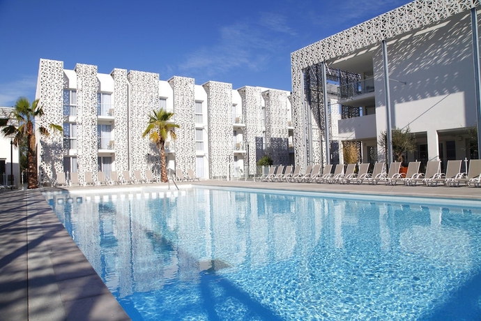 Imagen de la piscina del Hotel R&eacute;sidence Prestige Odalys Nak&acirc;ra. Foto 17