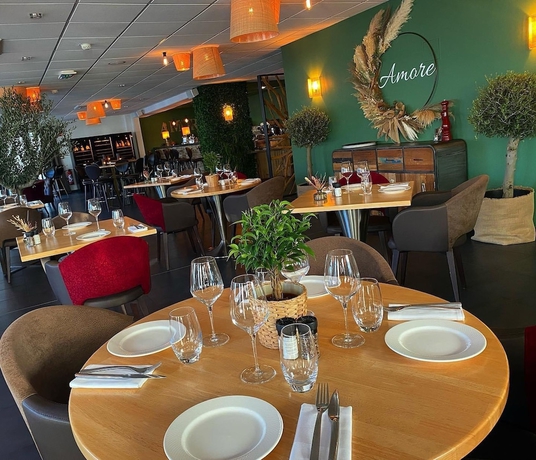 Imagen del bar/restaurante del Hotel R&eacute;sidence Prestige Odalys Nak&acirc;ra. Foto 5