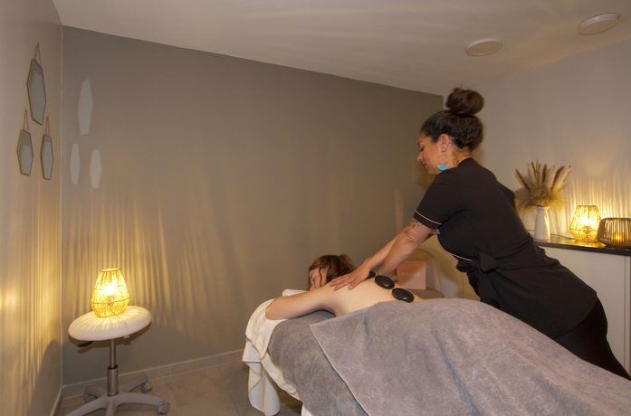 Imagen de los interiores del Hotel R&eacute;sidence Prestige Odalys l\'Eclose. Foto 15