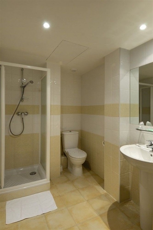 Imagen de la habitación del Hotel Résidence Share Inn. Foto 3