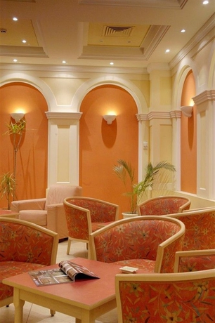 Imagen de los interiores del Hotel Résidence Share Inn. Foto 9