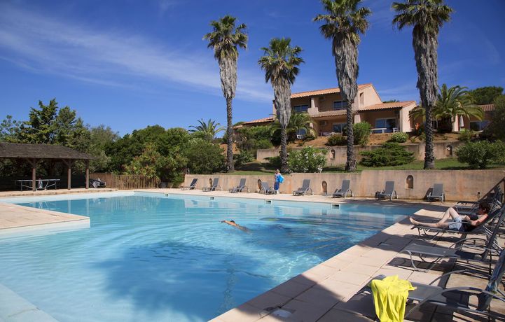 Imagen de la piscina del Hotel R&eacute;sidence Stella Di L'aria. Foto 14