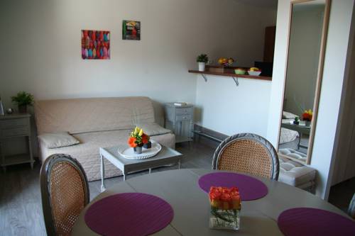 Imagen de la habitación del Hotel Résidence Sunêlia Les Logis D'orres. Foto 14