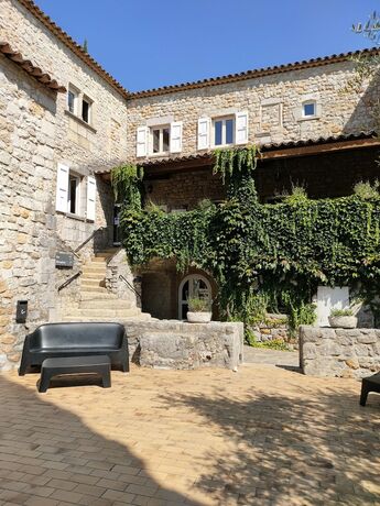Imagen general del Hotel R&eacute;sidence Vacances Bleues Lou Castel. Foto 5