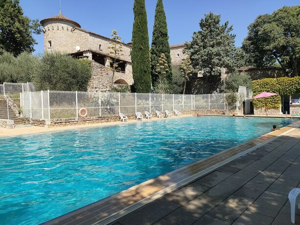 Imagen general del Hotel R&eacute;sidence Vacances Bleues Lou Castel. Foto 7