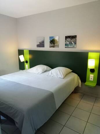 Imagen de la habitación del Hotel R&eacute;sidence Vacances Bleues Lou Castel. Foto 13