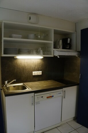 Imagen de la habitación del Hotel R&eacute;sidence Vacances Bleues Lou Castel. Foto 14