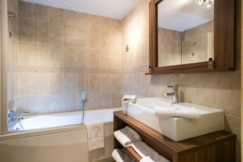 Imagen de la habitación del Hotel R&eacute;sidence mmv Les terrasses d\'Isola. Foto 5