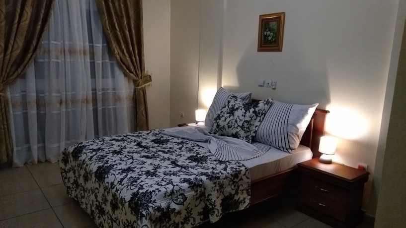 Imagen de la habitación del Hotel R&eacute;sidences h&ocirc;teli&egrave;res Micheline et Emile, Bastos. Foto 3