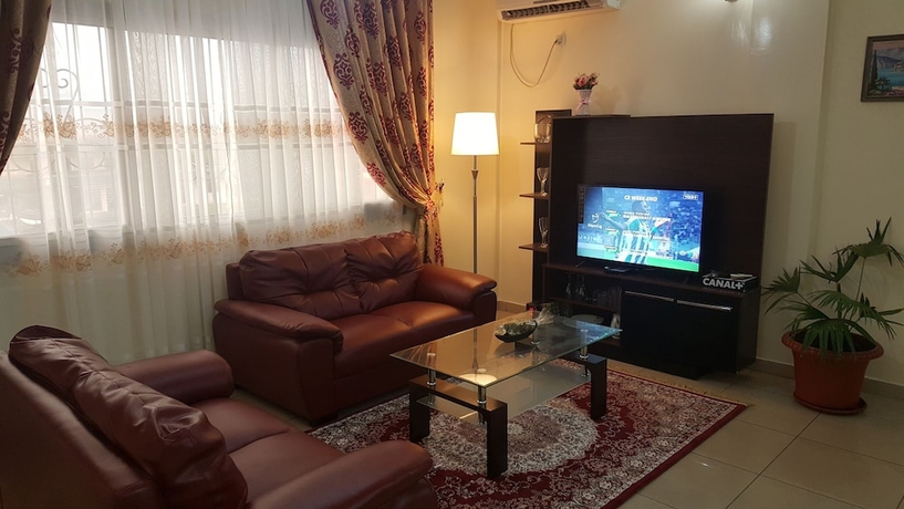 Imagen de la habitación del Hotel R&eacute;sidences h&ocirc;teli&egrave;res Micheline et Emile, Bastos. Foto 4