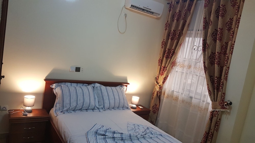 Imagen de la habitación del Hotel R&eacute;sidences h&ocirc;teli&egrave;res Micheline et Emile, Bastos. Foto 7