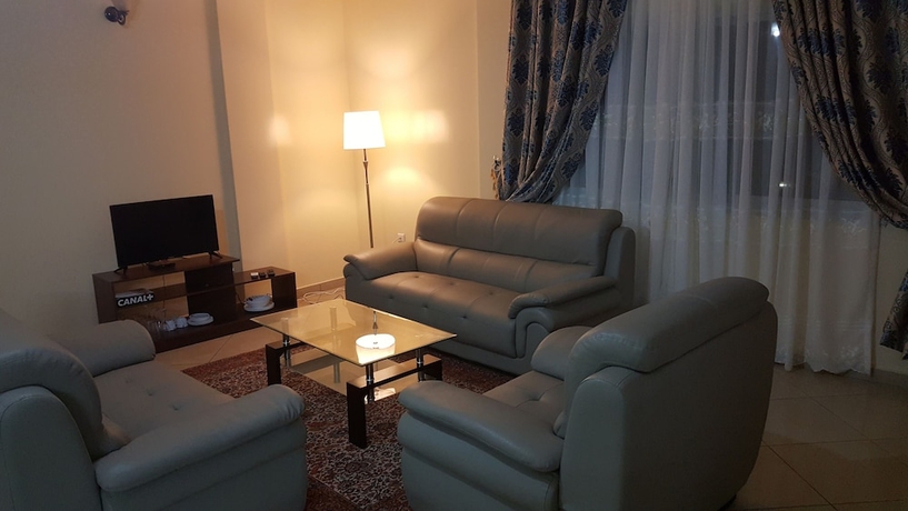 Imagen de la habitación del Hotel R&eacute;sidences h&ocirc;teli&egrave;res Micheline et Emile, Bastos. Foto 8