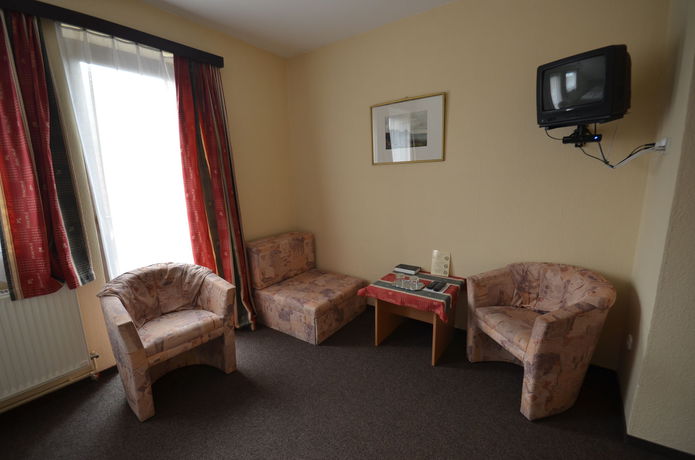 Imagen de la habitación del Hotel Révész. Foto 8