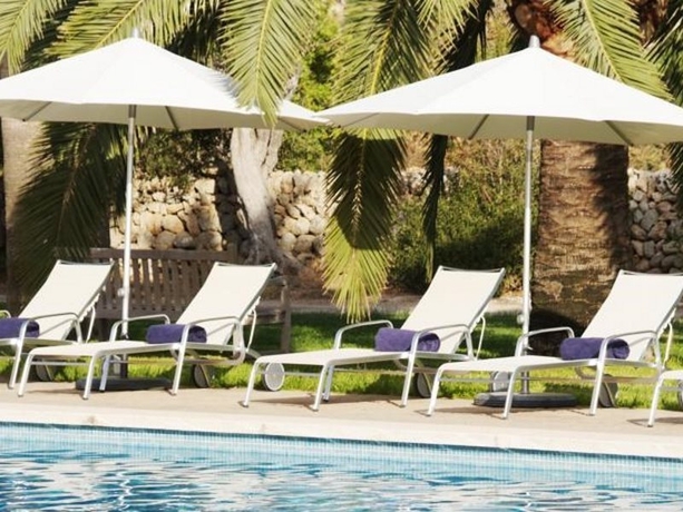 Imagen de la piscina del Hotel Reads Balance Health & Wellness. Foto 9