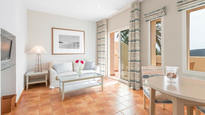 Imagen de la habitación del Hotel Real Agua Amarga La Joya - Adults Only. Foto 15