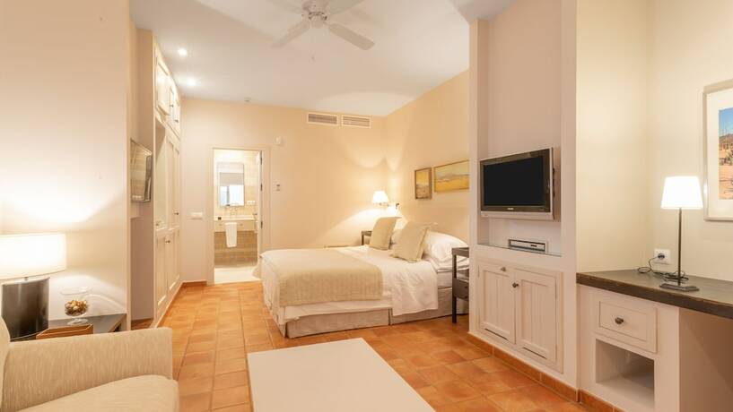 Imagen de la habitación del Hotel Real Agua Amarga La Joya - Adults Only. Foto 16