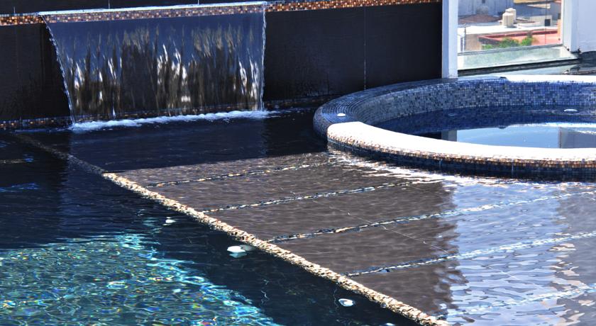 Imagen de los interiores del Hotel Real Alameda. Foto 5