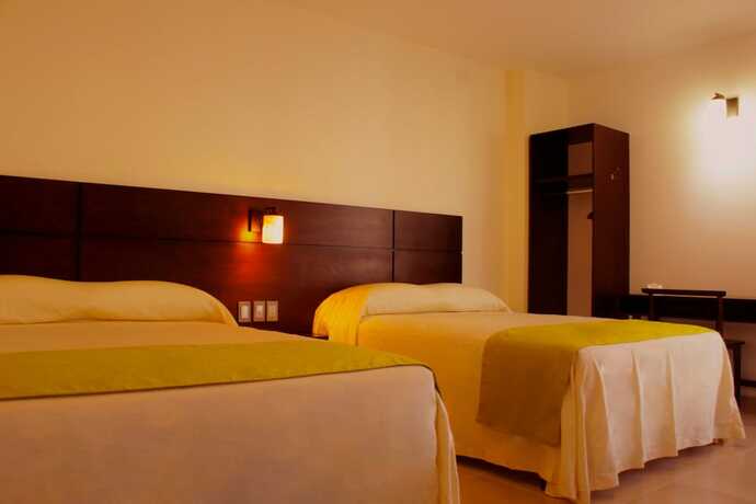 Imagen de la habitación del Hotel Real Alma. Foto 13