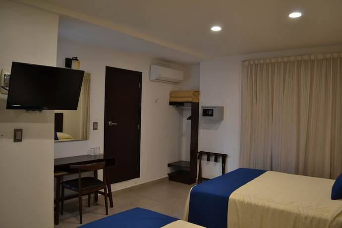 Imagen de la habitación del Hotel Real Alma. Foto 14